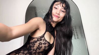 4K] How To Make Your Mirror Sparkle – Mimi With Great Pussy Close-ups