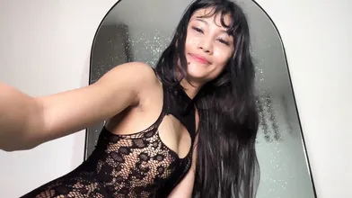 4K] How To Make Your Mirror Sparkle – Mimi With Great Pussy Close-ups