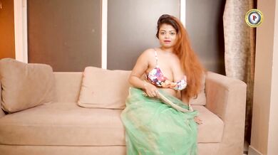 Divya Mitra Huge Cleavage Hot Navel Show Seductive Photoshoot