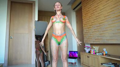 4K Body Art Slowly Stretching With Kriss