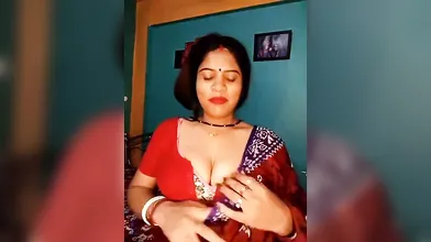 Begali Boudi Fingering Pussy When Alone