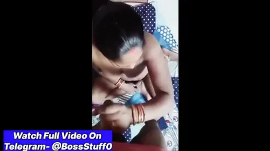 Bihari MILF pyar se devar ko blowjob deti hai nangi hokar bf