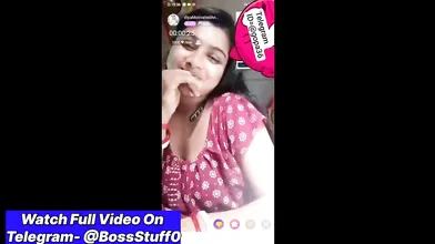 Busty Bhopal bhabhi chut me ungli karti hai xxx show par MMS