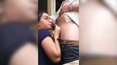 GF Ne BF Ka Lund Chus Ke Apne Muh Par Maal Liya