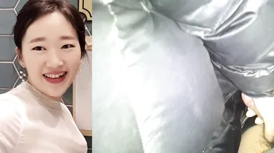 Yi Yuna Parttime Blowjob in a Toilet Enclosure