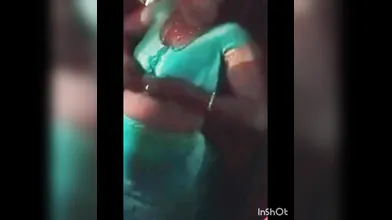 Mamatha aunty saree open boobs