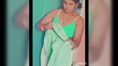 Bhabhi dress change