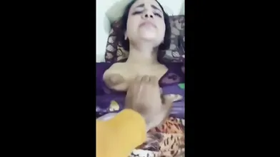 Phone Par Pati Se Baatein Aur Bed Par Padosi Ka Lund Tg_Luxpremium69