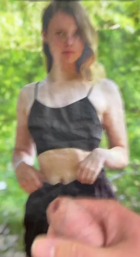Cumshot on Leonie body printed on shirt