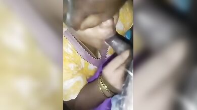 Mature tamil bhabhi ka blowjob lund ride