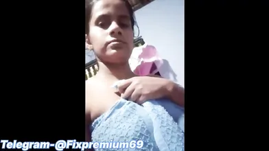 Sexy girl ka boobs pussy or ass show and chut fingering