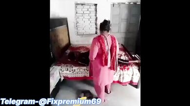 Khade khade chudi cheater bhabhi padosi k sath