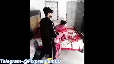 Khade khade chudi cheater bhabhi padosi k sath