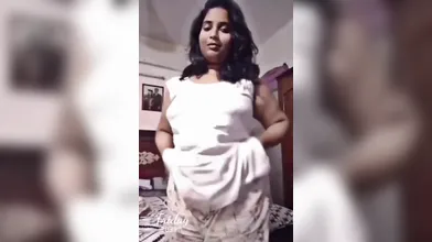 Gouthami reddy manthena removing dress and showing black sexy bra in bedroom vid