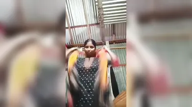 Gouthami-reddy-manthena-removing-chudidar-showing-big-boobs-to-husband-part- 2