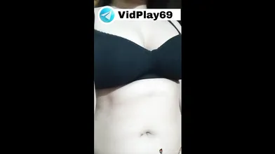 Indian nude girl records her MMS when she gets hornyTelegram @VidPlay69