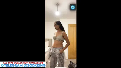 Sexy Big ass Hot Figure Babe Showing full Nude Body Leaks