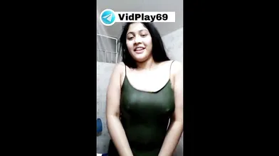 Wet sexy boobed desi girl in green top dancing in the bathTelegram @VidPlay69
