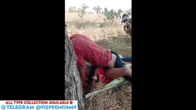 Exclusive Famous mms of Village Randi Bhabhi Outdoor xxx