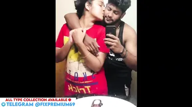 Cute Mallu Couple Nude Selfie Kissing in Changing Room Viral