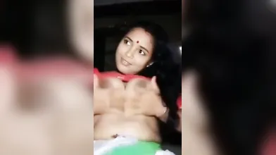 Gouthami reddy manthena showing her Nude milky sexy boobs & pressing hard in video call ???