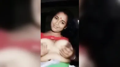 Gouthami reddy manthena showing her Nude milky sexy boobs & pressing hard in video call ???
