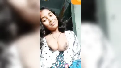Gouthami reddy manthena showing her Nude milky boobs & Black nipples in video call ???