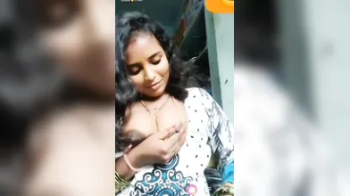 Gouthami reddy manthena showing her Nude milky boobs & Black nipples in video call ???