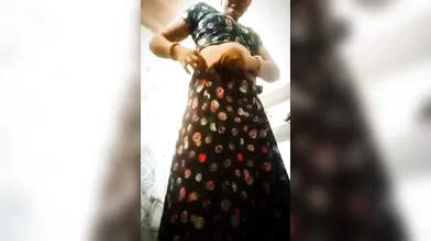 Soni Devi randi Ka New Look - Kapde Badal Ke Hotel Party Ke Liye Ready*