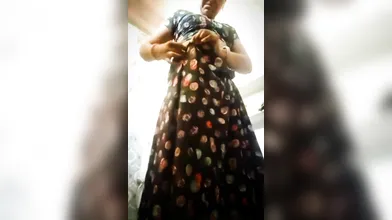 Soni Devi randi Ka New Look - Kapde Badal Ke Hotel Party Ke Liye Ready*
