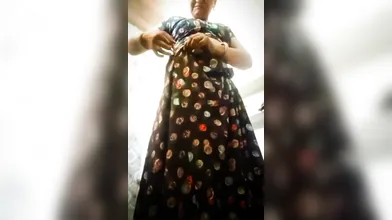 Soni Devi randi Ka New Look - Kapde Badal Ke Hotel Party Ke Liye Ready*