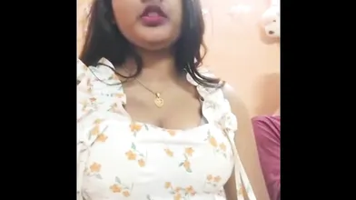 Pakistani school girl enjoying xxx with small cousin at home alone