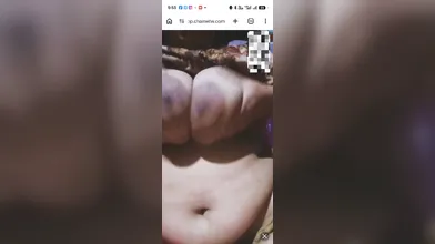 Bangladeshi Chamet live sexy bhabi big boobs or big pussy showing