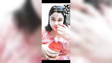 Bangladeshi chamet sexy live video,  big boobs or pussy showing time