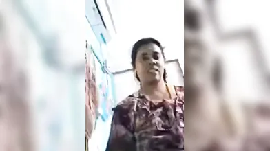 Tamil wife vinitha dress change