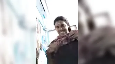 Tamil wife vinitha dress change