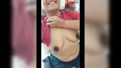 SEXY SNEHA BHABHI SHOWING BOOBS