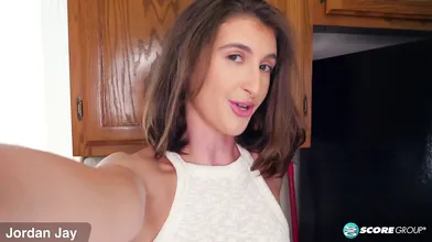 Jordan Is A Student And California Girl Who Gets Off For You In Her Kitchen