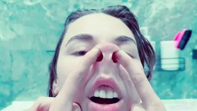 Sexy nose garl