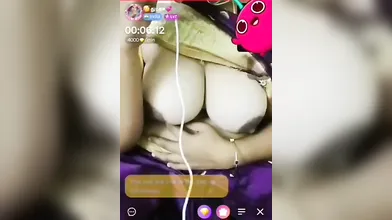 Gouthami reddy manthena sexy in Hot Saree removing blouse showing her nude milky boobs nipples in video call ???