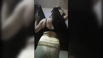 Gouthami reddy manthena showing black sexy bra showing her nude milky boobs in saree video xxx viral ???