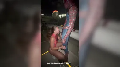 Spidergirl Blowjob
