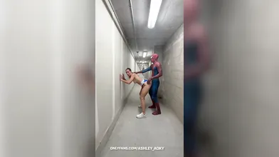 Spidergirl Blowjob
