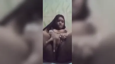 Asian girl naked fingering