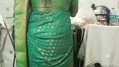 Hot saree back dance