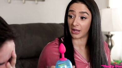 Can I Find All My Step Sisters Easter Eggs - S18:E3