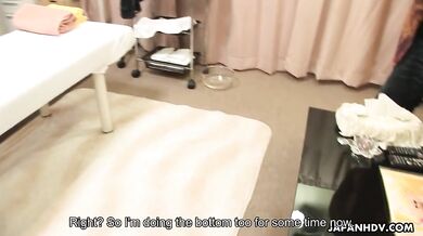 Hot Yuki Kawamoto gets a nice pussy treatment