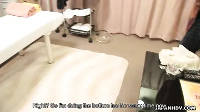 Hot Yuki Kawamoto gets a nice pussy treatment