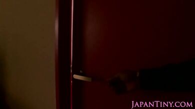 Asian Aika Yumeno loves cock deep inside her