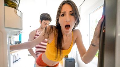 Reality Kings: MySweetApple Hungry for a Spanking on XPORN
